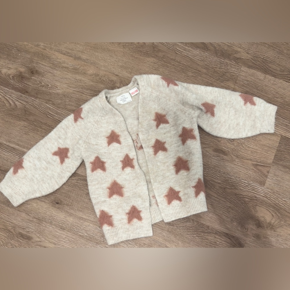 Rare Zara find star knit sweater size 2/3t